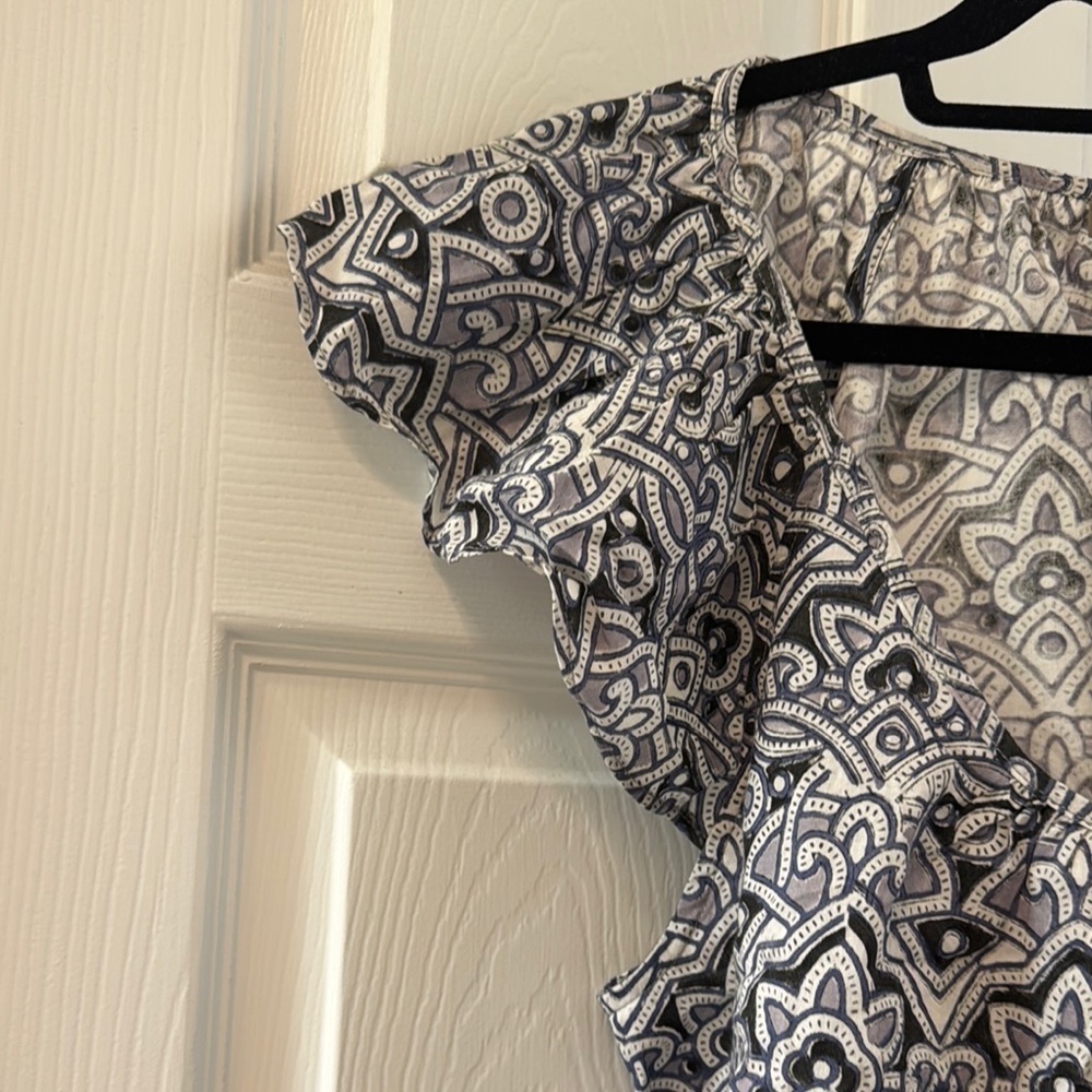 Lilla P Black and White Flutter Sleeve Blouse - Picture 4 of 6